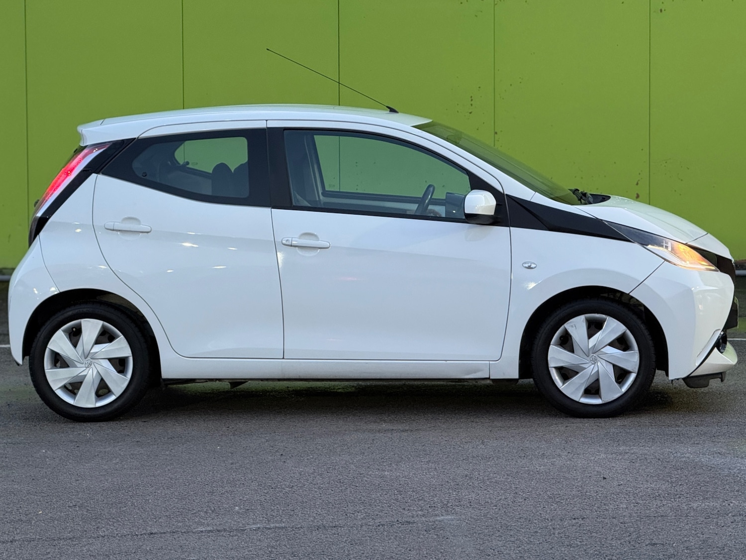 Used Toyota AYGO 2015 for sale - 77157366: Photo 5