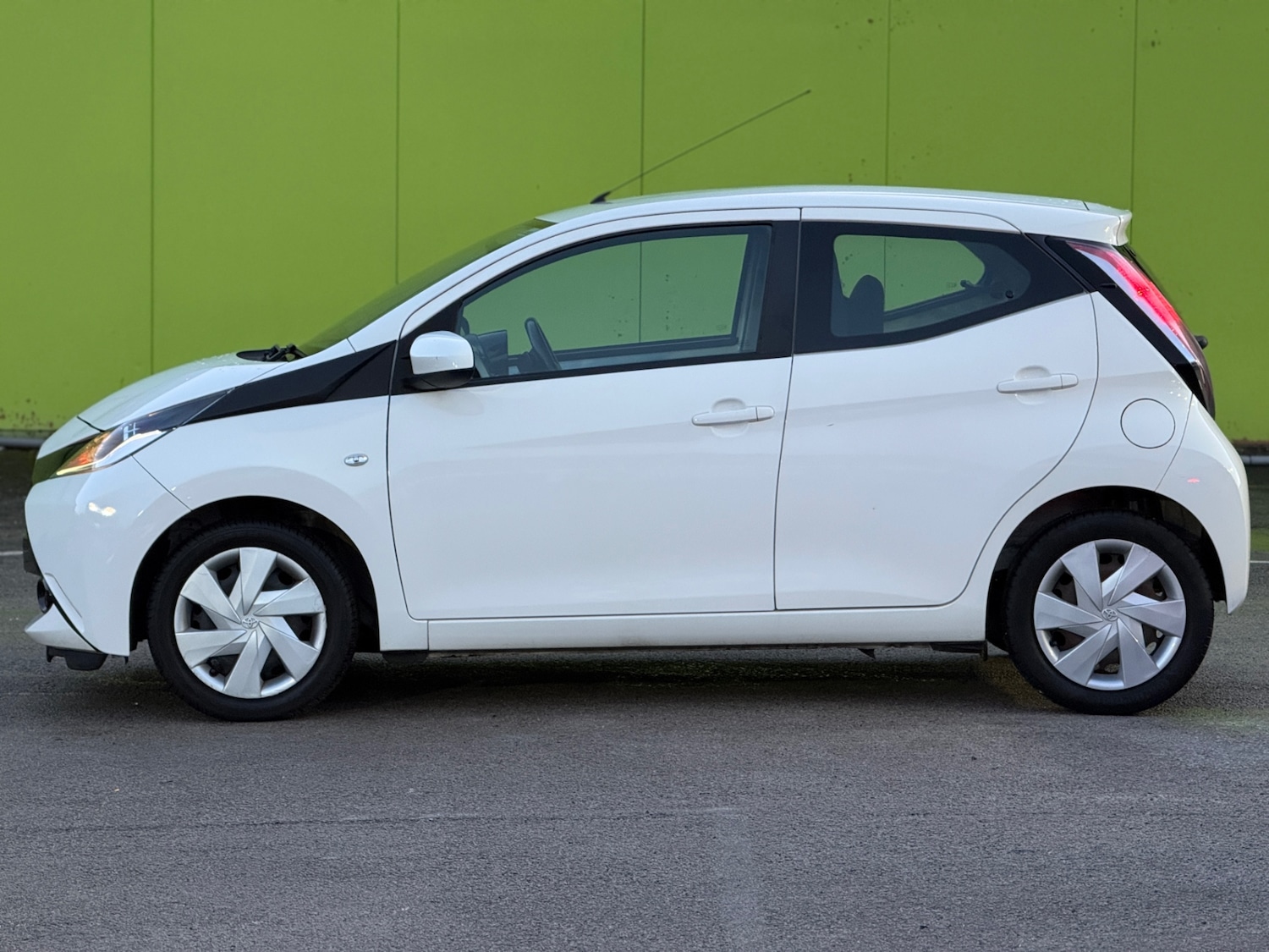 Used Toyota AYGO 2015 for sale - 77157366: Photo 6