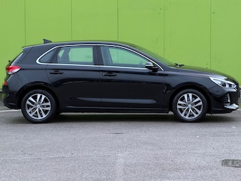 Used Hyundai i30 2018 for sale - 77548027: Photo