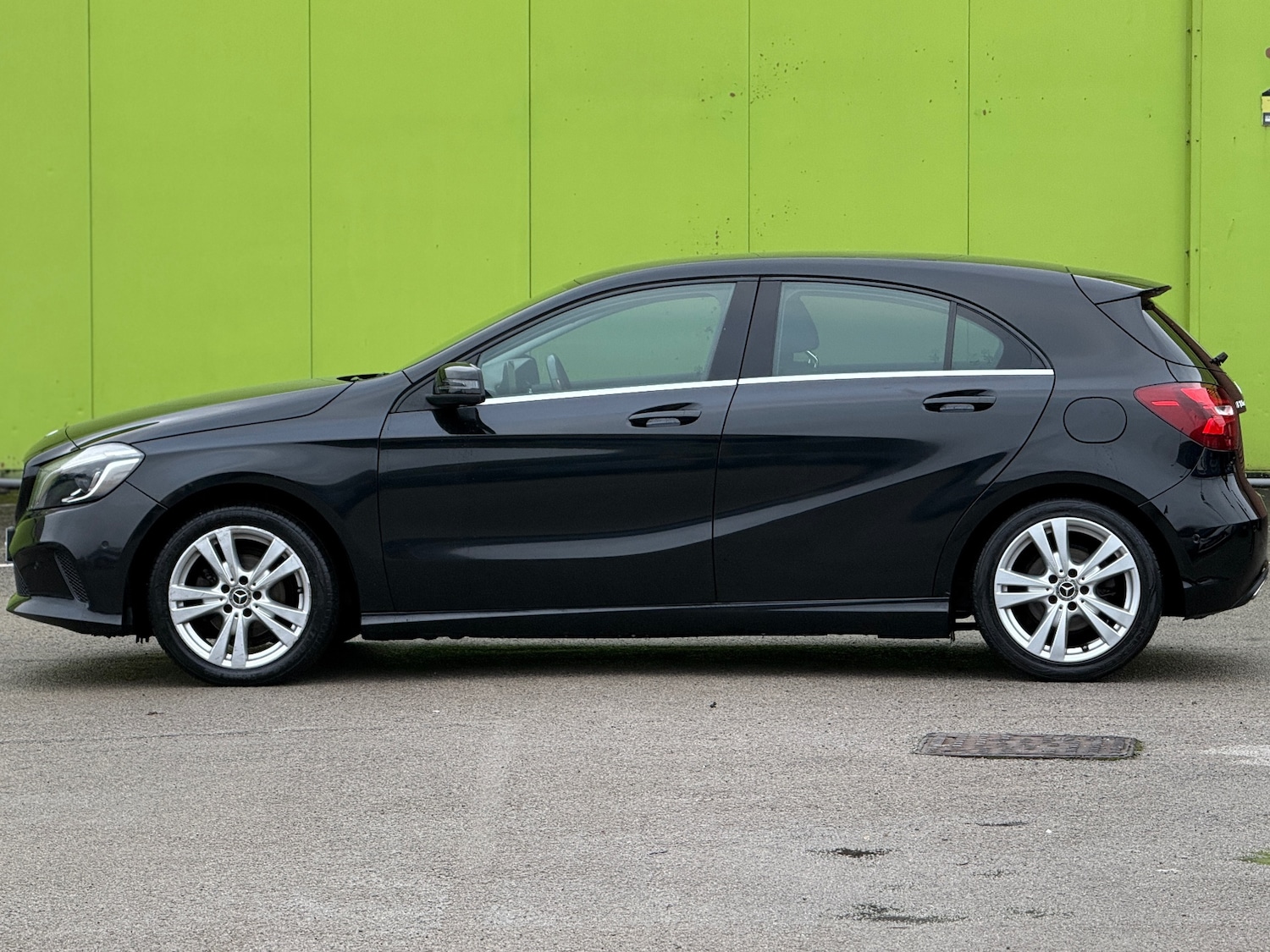 Used Mercedes-Benz A-Class 2017 for sale - 77371940: Photo 7