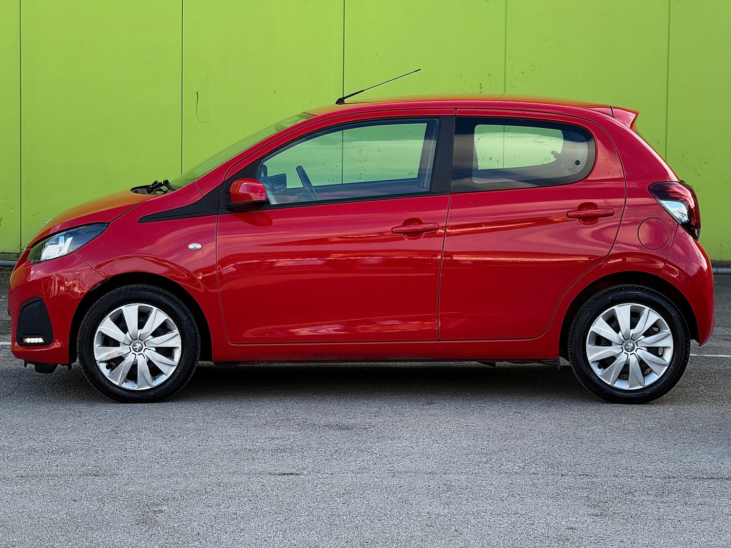 Used Peugeot 108 2017 for sale - 78199024: Photo 8