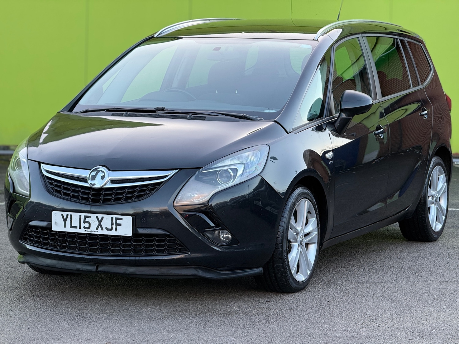 Used Vauxhall Zafira 2015 for sale - 77248329: Photo 2