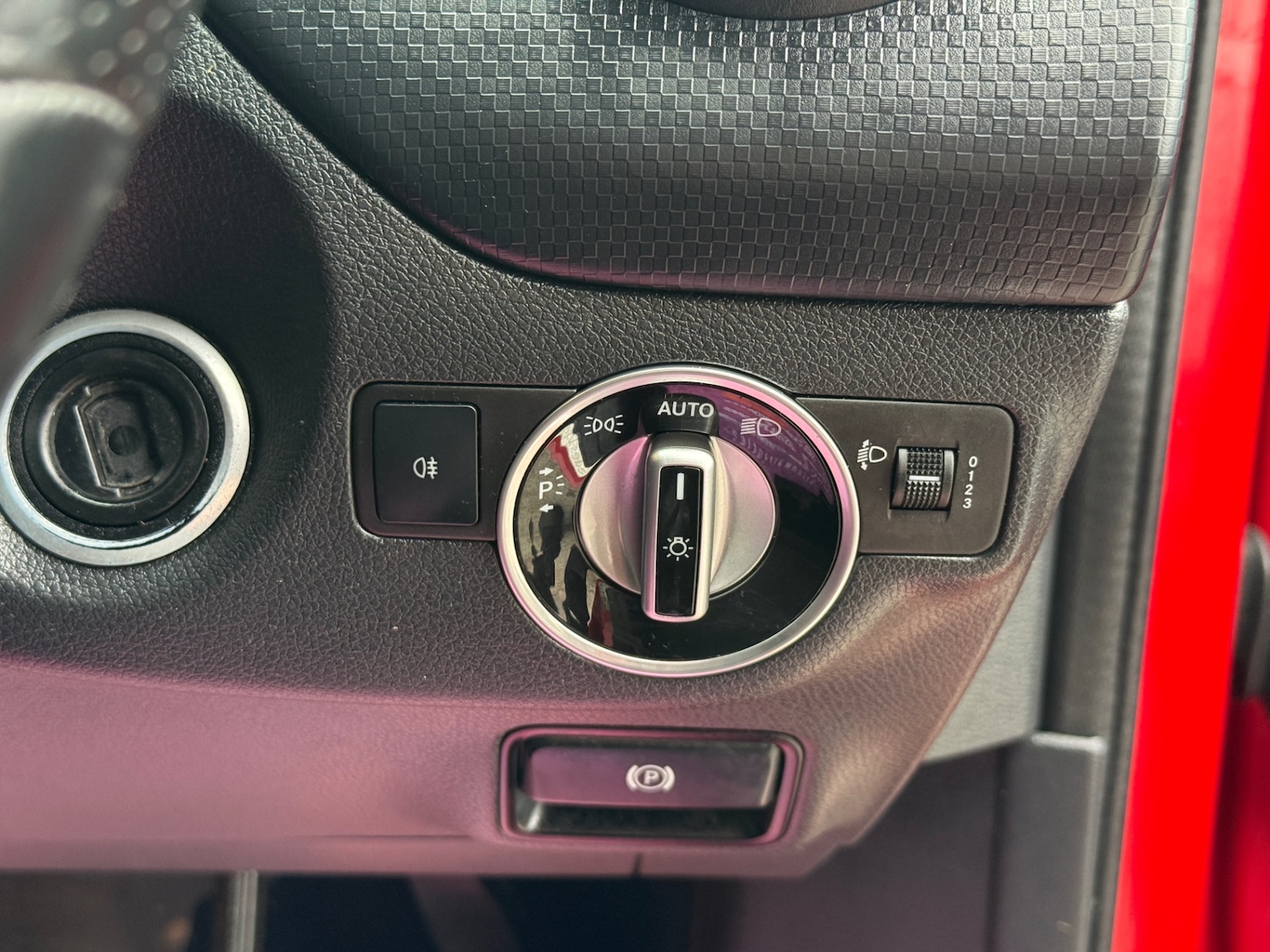 Used Mercedes-Benz A-Class 2015 for sale - 77547747: Photo 16