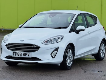 Used Ford Fiesta 2018 for sale - 76672208: Photo