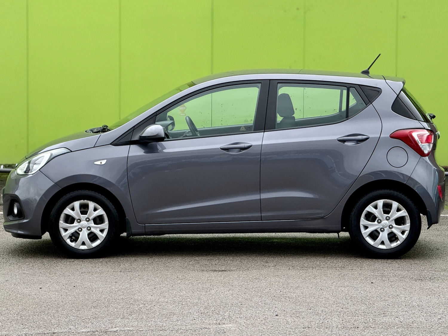 Used Hyundai i10 2014 for sale - 76772286: Photo 7