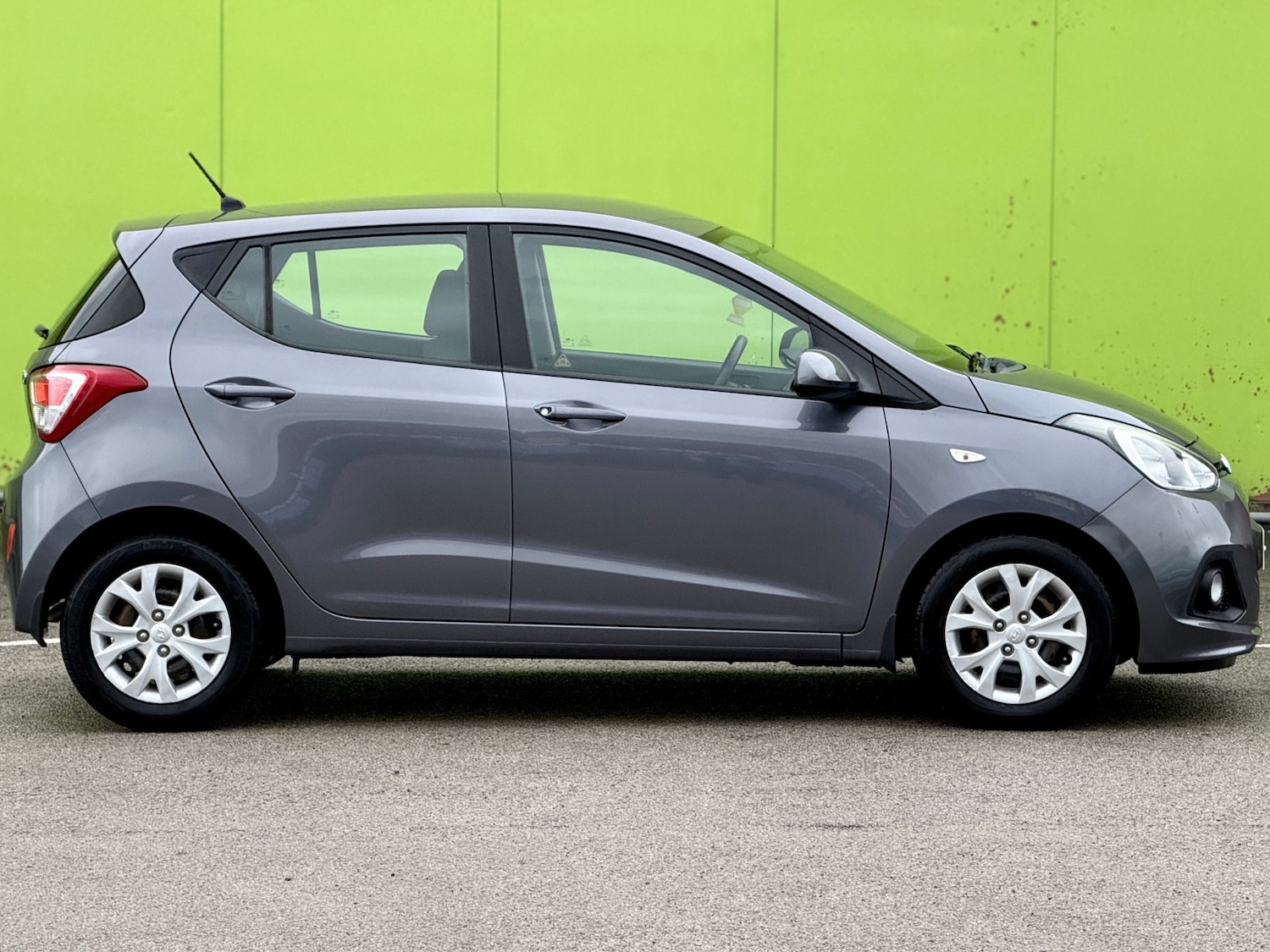 Used Hyundai i10 2014 for sale - 76772286: Photo 8