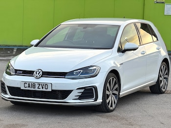 Used Volkswagen Golf 2018 for sale - 76526975: Photo