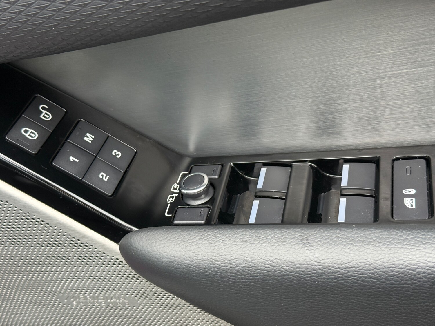 Used Land Rover Range Rover Velar 2017 for sale - 77504382: Photo 23