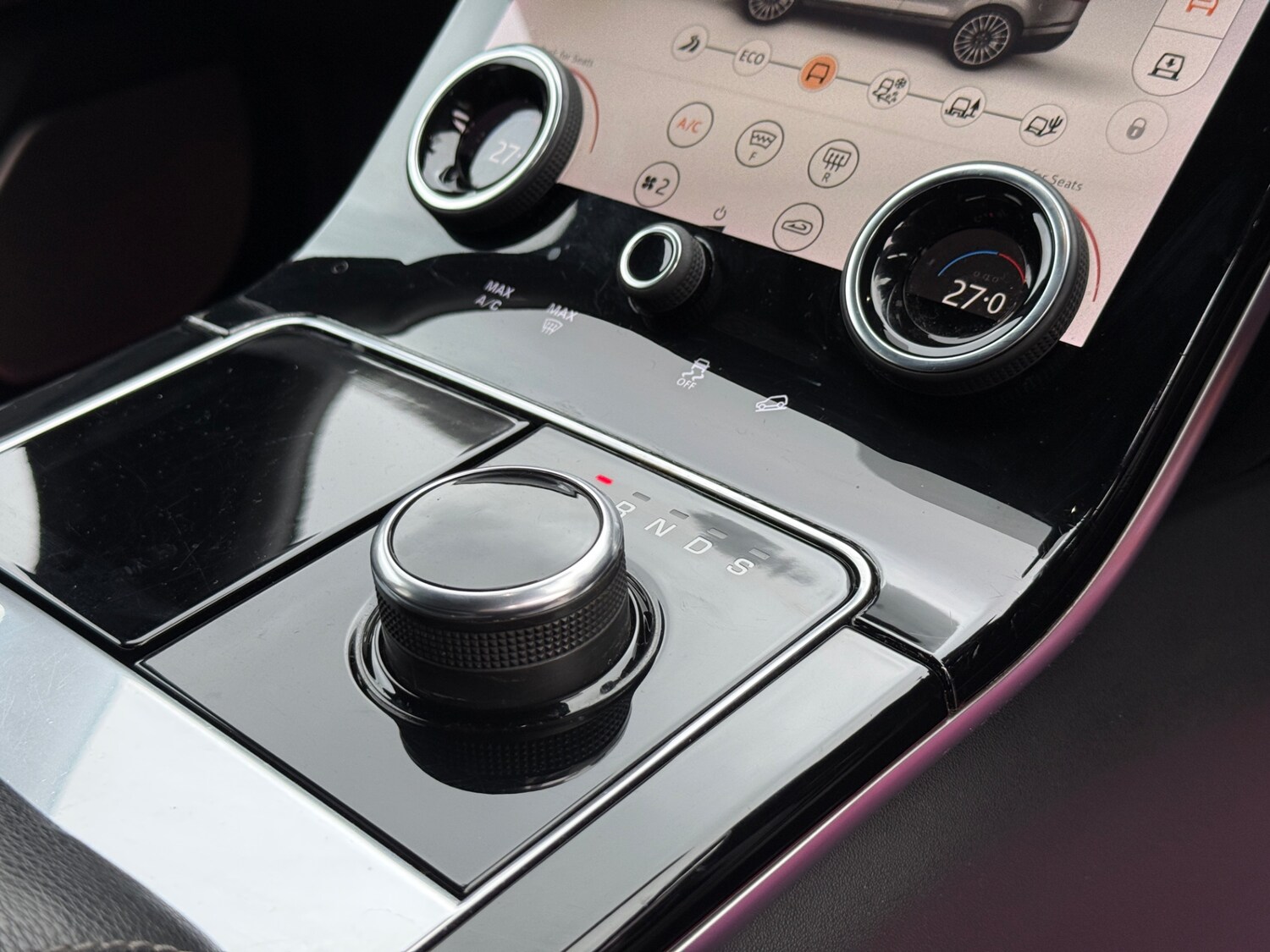 Used Land Rover Range Rover Velar 2017 for sale - 77504382: Photo 32