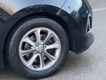 Used Hyundai i10 2017 for sale - 77248318: Photo