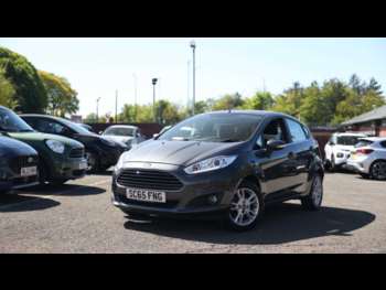 2015 - 1.25 82 Zetec 5dr