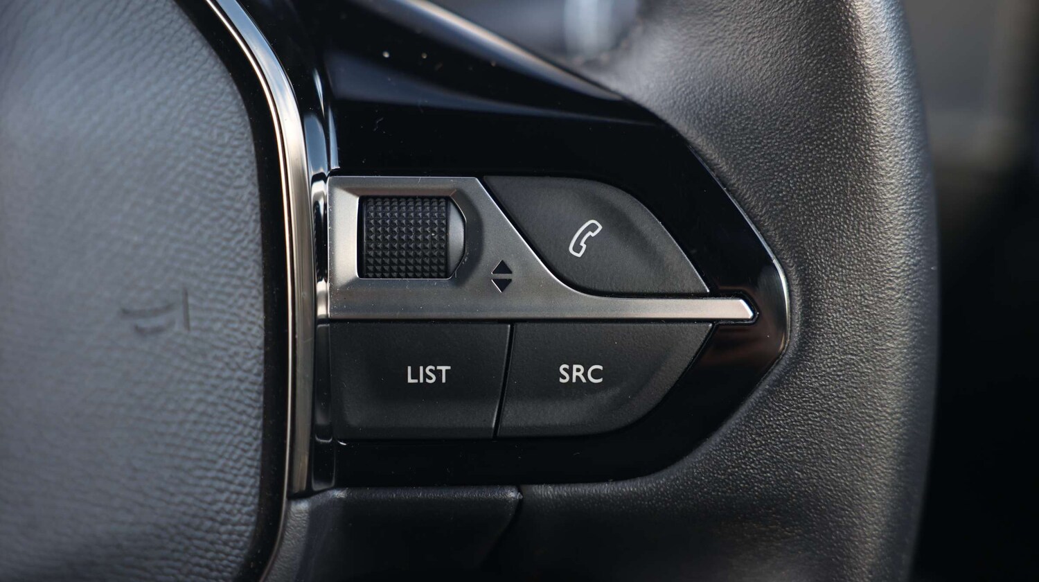 Used Peugeot 2008 2023 for sale - 77648185: Photo 39