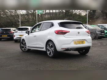 Used Renault Clio 2023 for sale - 77393482: Photo
