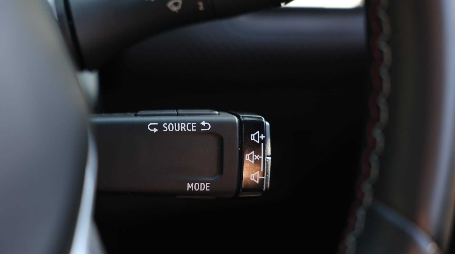 Used Renault Captur 2022 for sale - 76818155: Photo 37