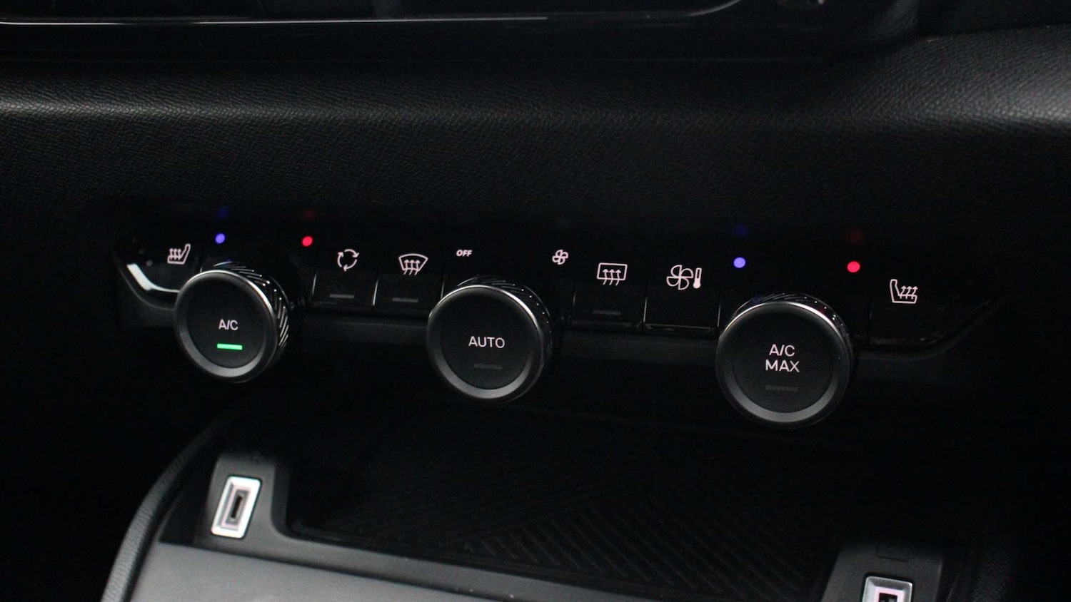 Used Citroen C4 2024 for sale - 77070911: Photo 31