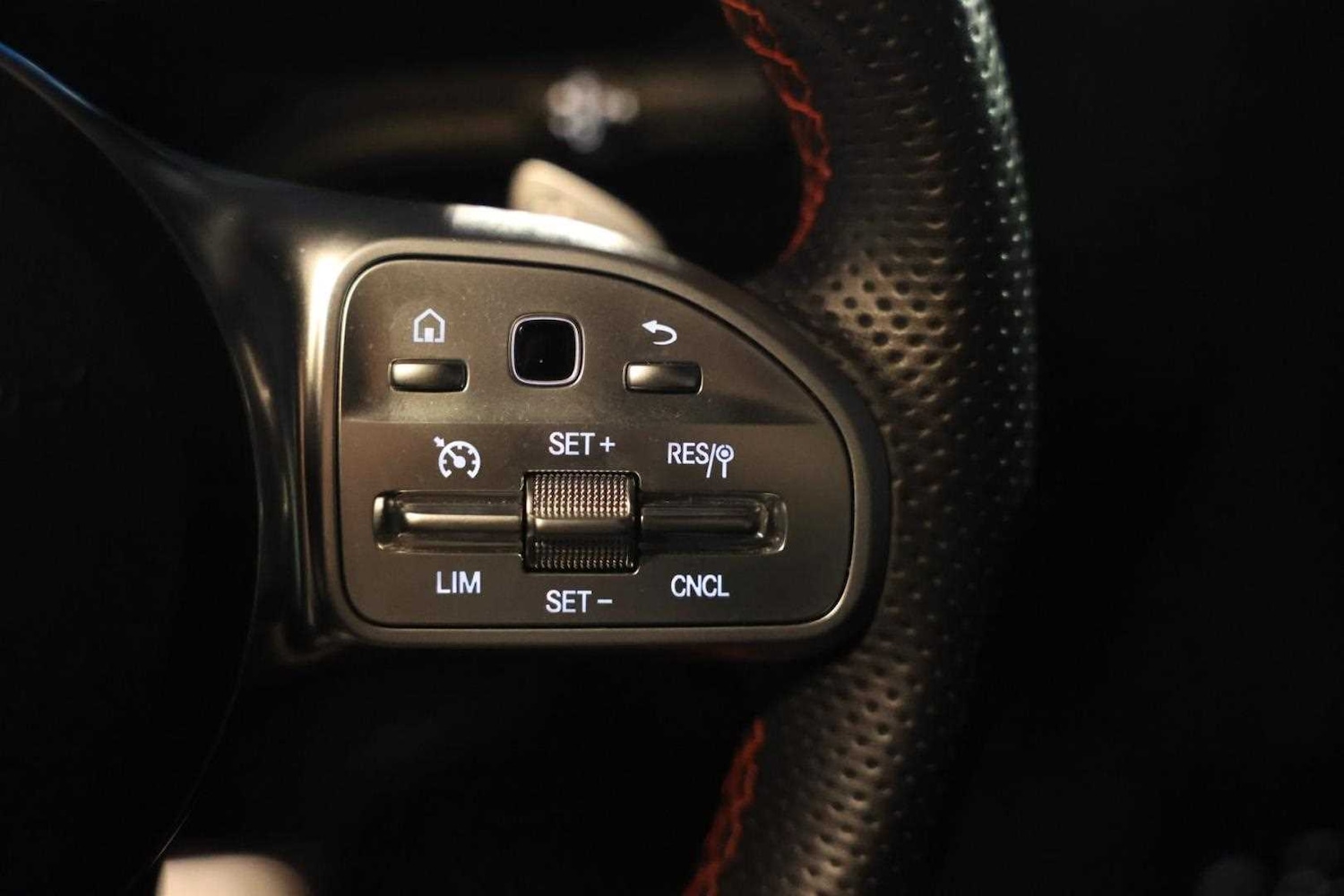 Used Mercedes-Benz GLA 2020 for sale - 76818181: Photo 35