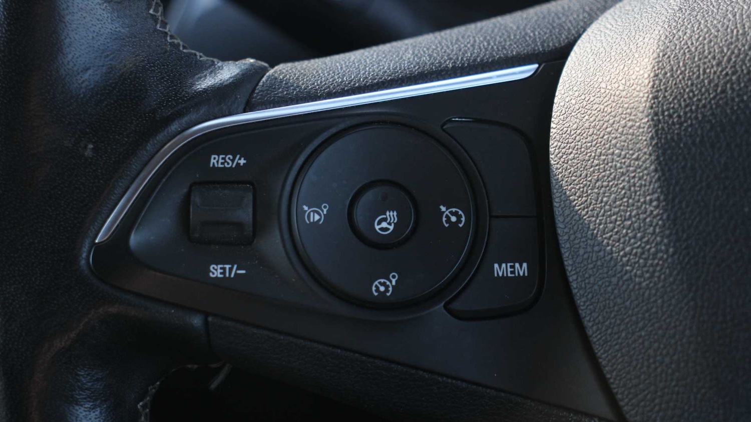 Used Vauxhall Crossland 2022 for sale - 76818164: Photo 31