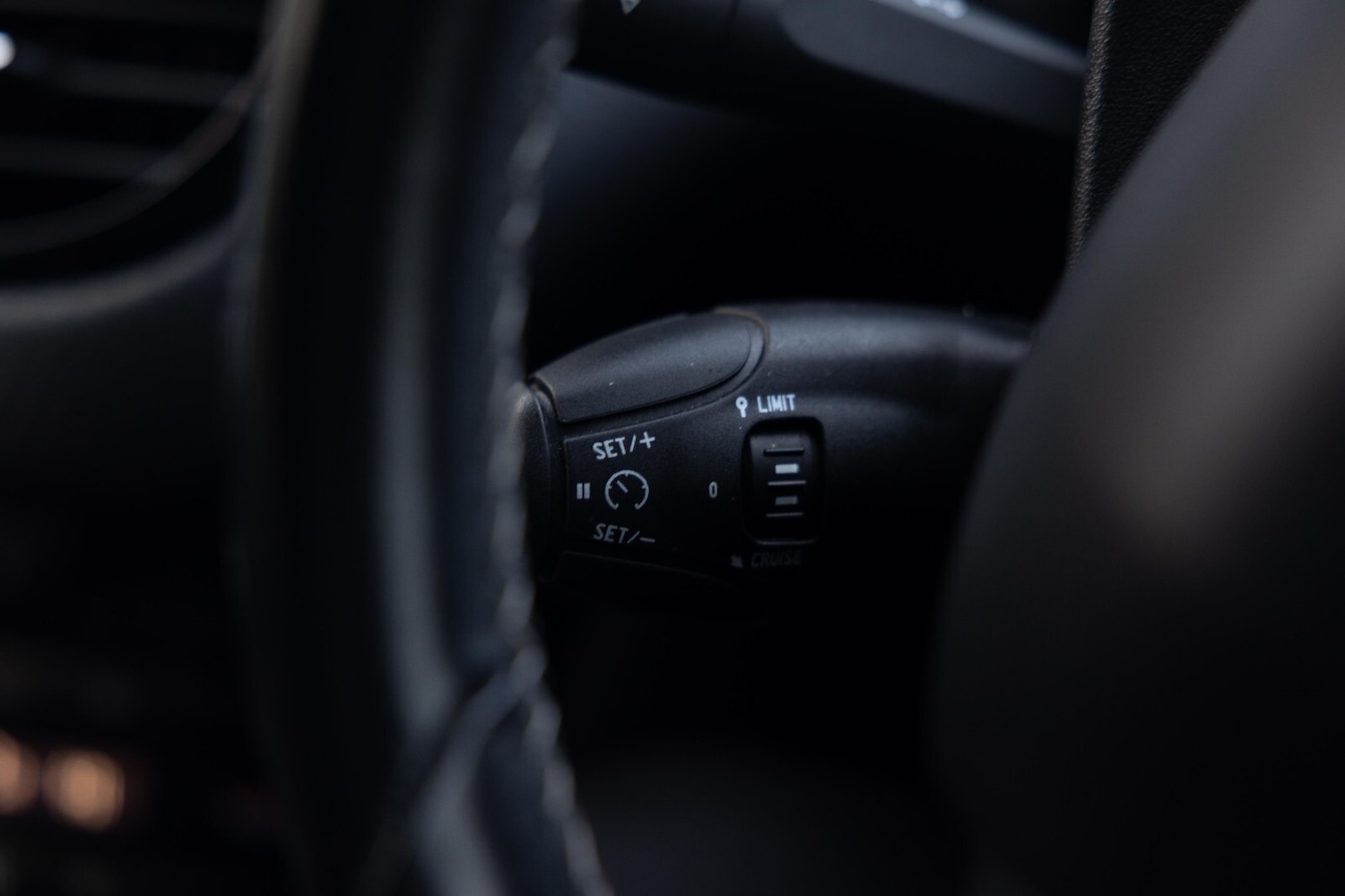 Used Peugeot 2008 2018 for sale - 78080810: Photo 32