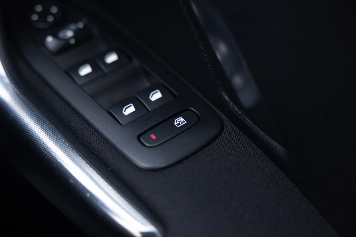 Used Peugeot 2008 2018 for sale - 78080810: Photo 38