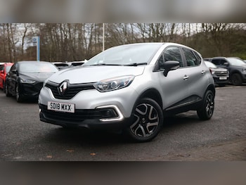 Used Renault Captur 2018 for sale - 76999504: Photo