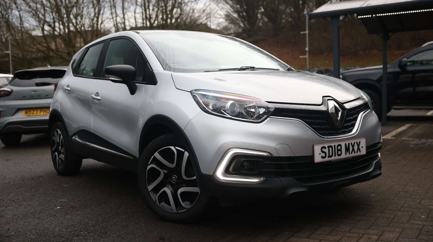 Used Renault Captur 2018 for sale - 76999504: Photo 2