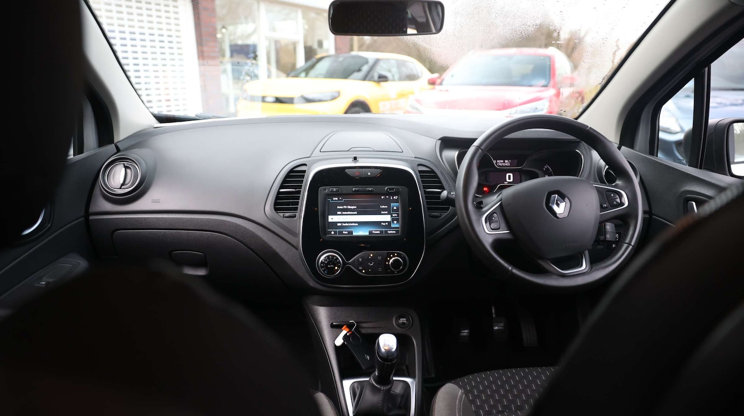 Used Renault Captur 2018 for sale - 76999504: Photo 21