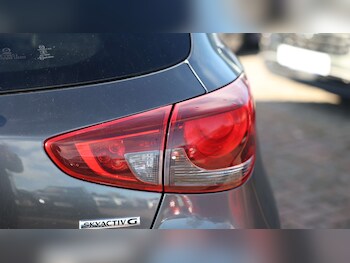 Used Mazda Mazda2 2024 for sale - 77648169: Photo