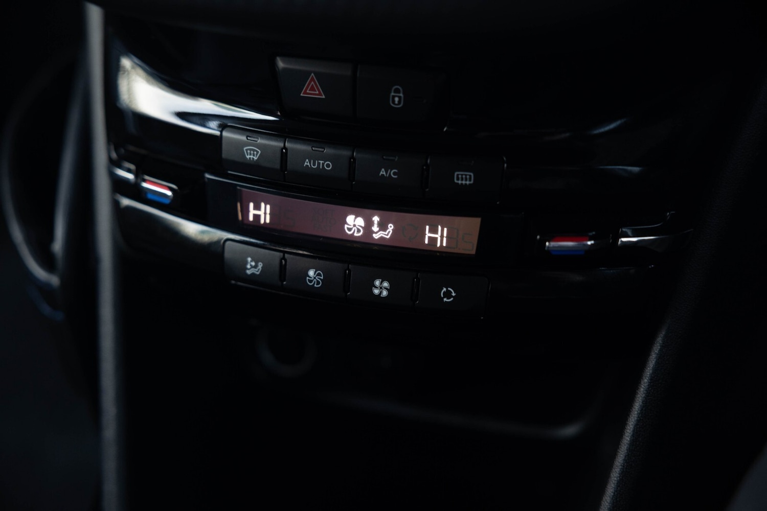 Used Peugeot 2008 2018 for sale - 78133497: Photo 29