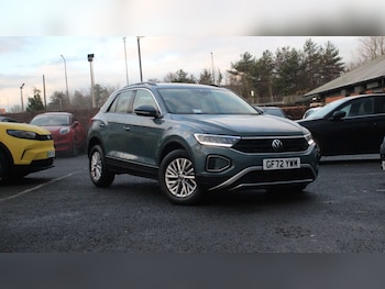 Used Volkswagen T-Roc 2022 for sale - 77360500: Photo