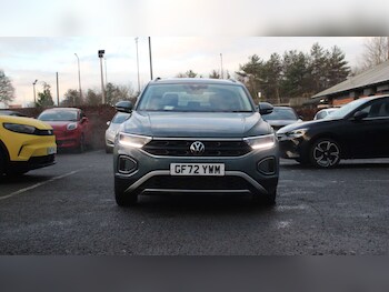 Used Volkswagen T-Roc 2022 for sale - 77360500: Photo