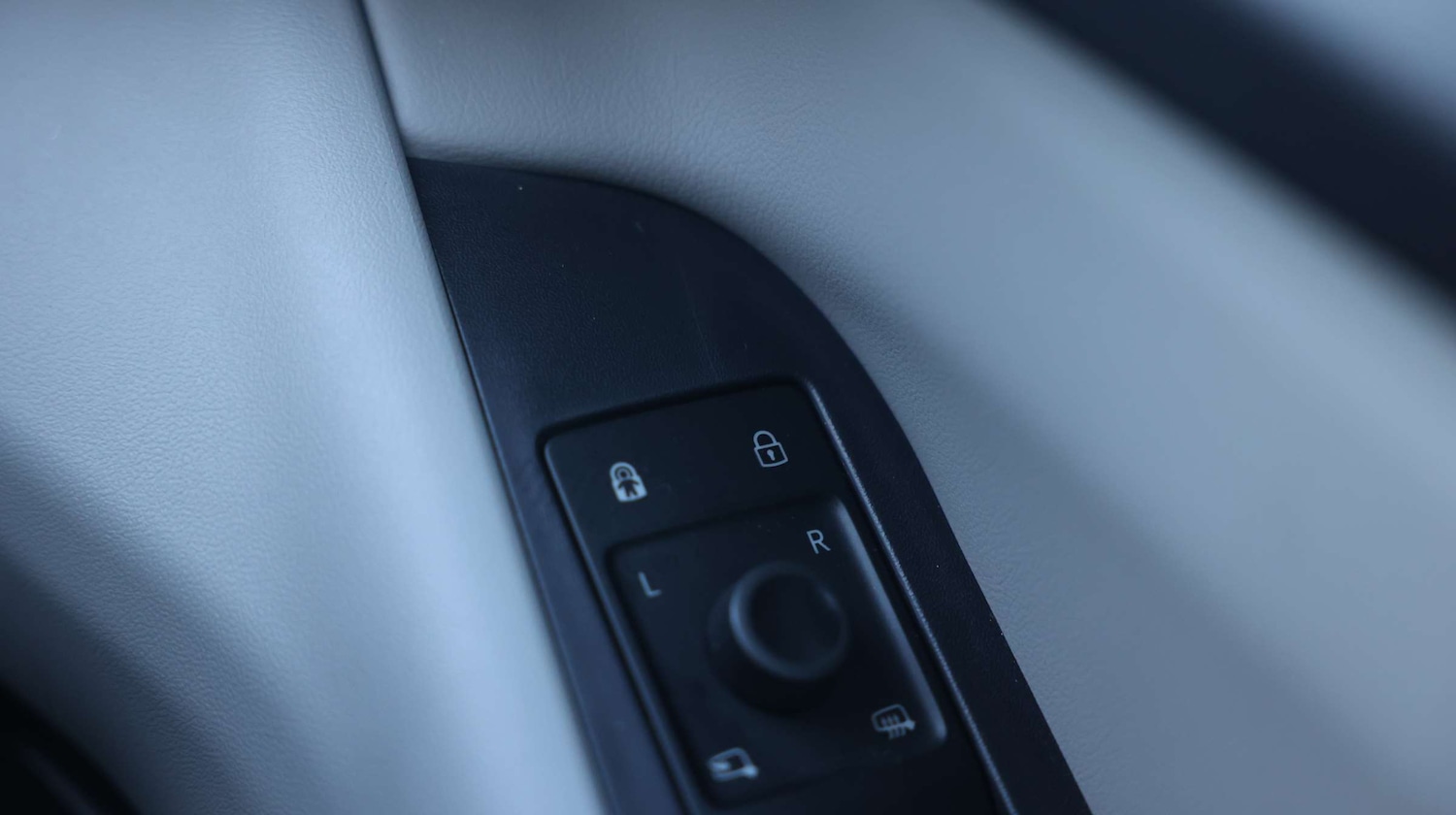 Used Ford Explorer 2025 for sale - 76818304: Photo 34