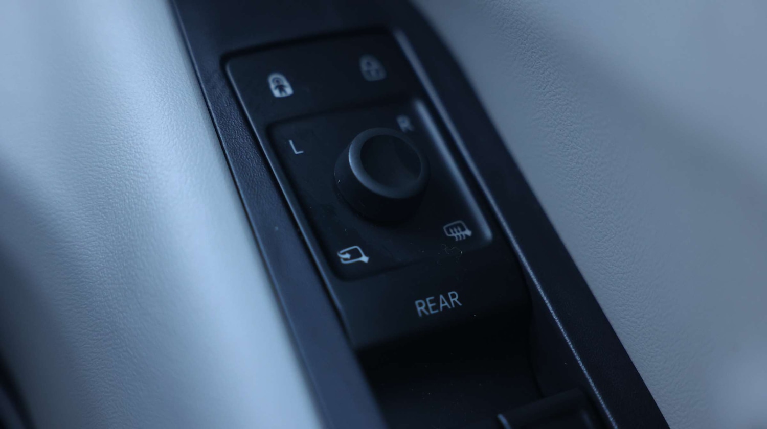 Used Ford Explorer 2025 for sale - 76818304: Photo 35