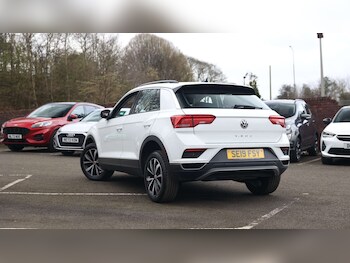 Used Volkswagen T-Roc 2019 for sale - 78055228: Photo