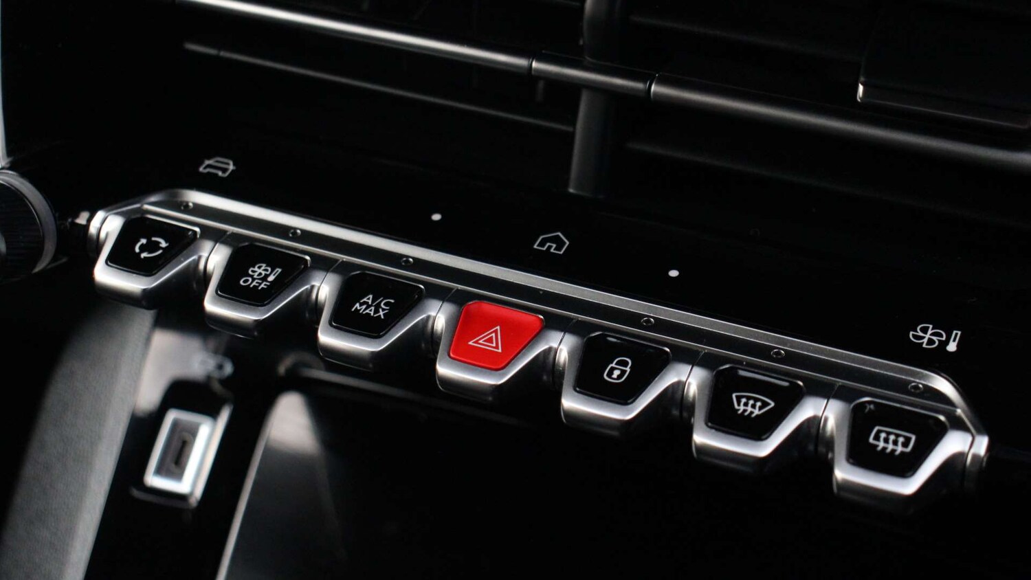 Used Peugeot 208 2024 for sale - 77470938: Photo 32