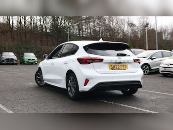 Used Ford Focus 2022 for sale - 77105952: Photo