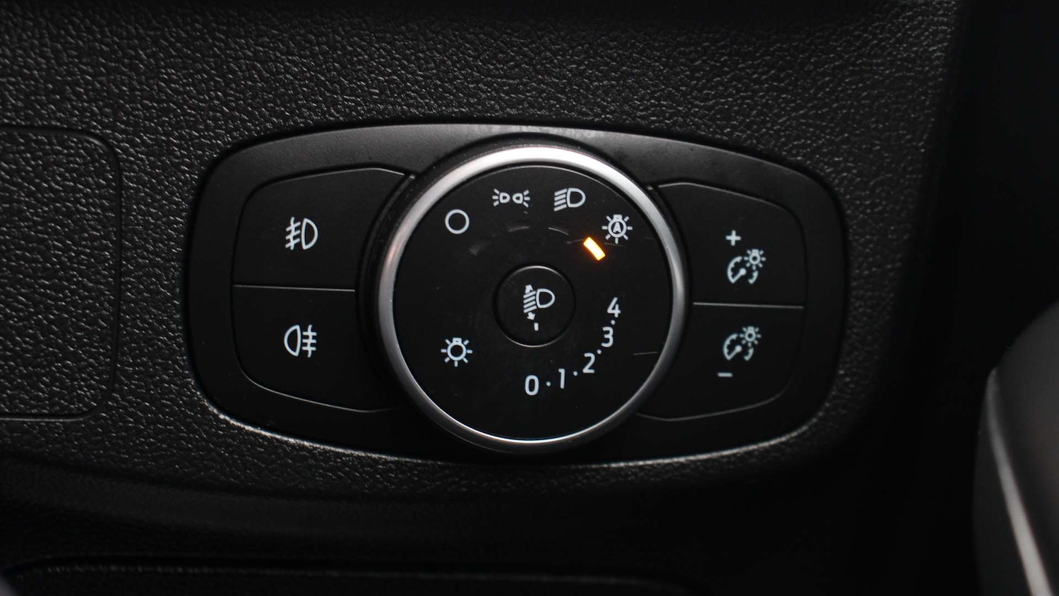 Used Ford Focus 2018 for sale - 76818208: Photo 35