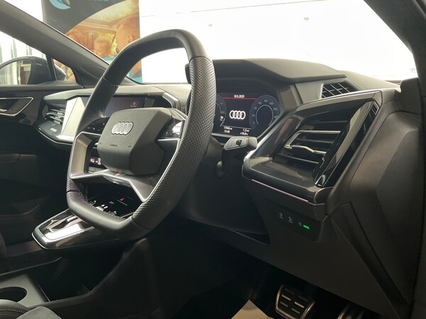 Used Audi Q4 e-tron 2024 for sale - 74530910: Photo 23