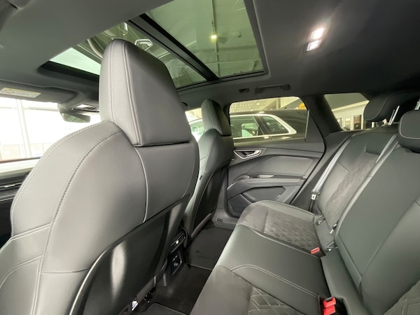 Used Audi Q4 e-tron 2024 for sale - 74530910: Photo 8