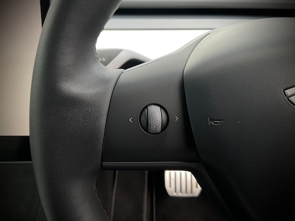 Used Tesla Model Y 2022 for sale - 75360821: Photo 25