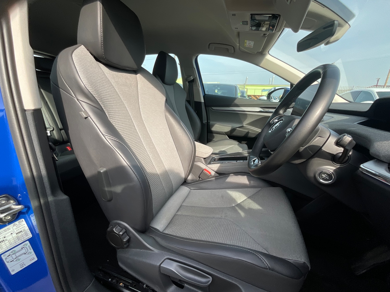 Used Skoda Enyaq 2023 for sale - 77973518: Photo 3