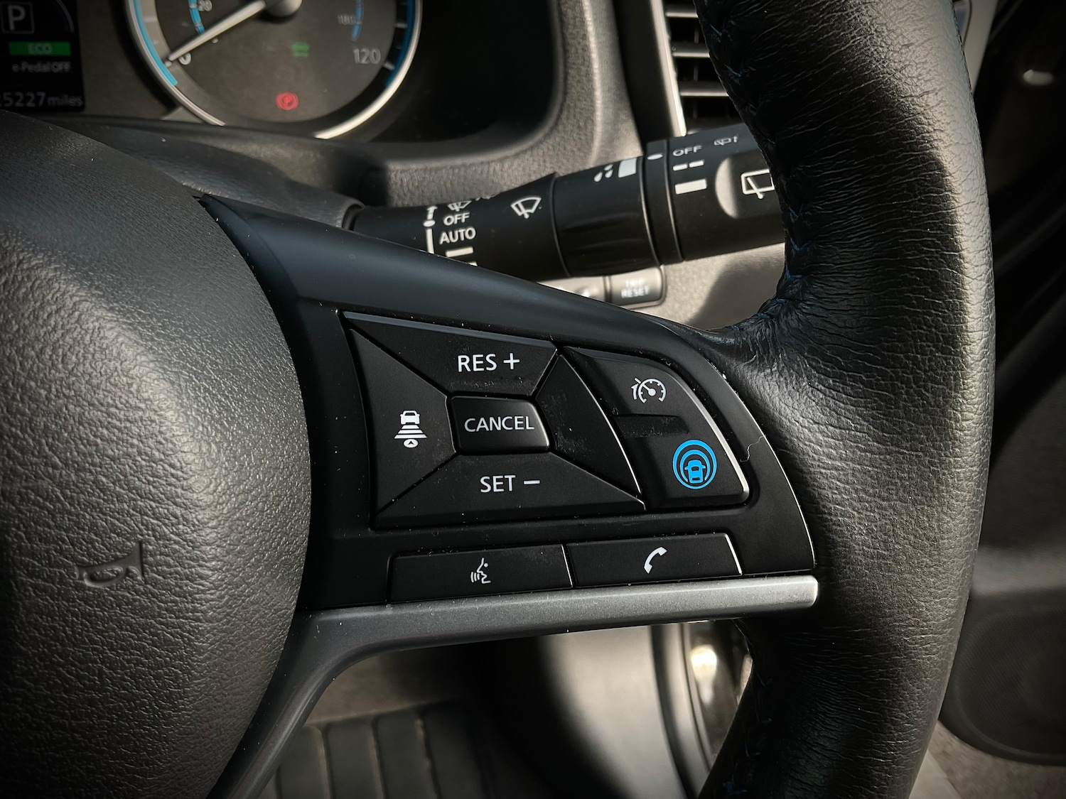 Used Nissan Leaf 2023 for sale - 76476173: Photo 25