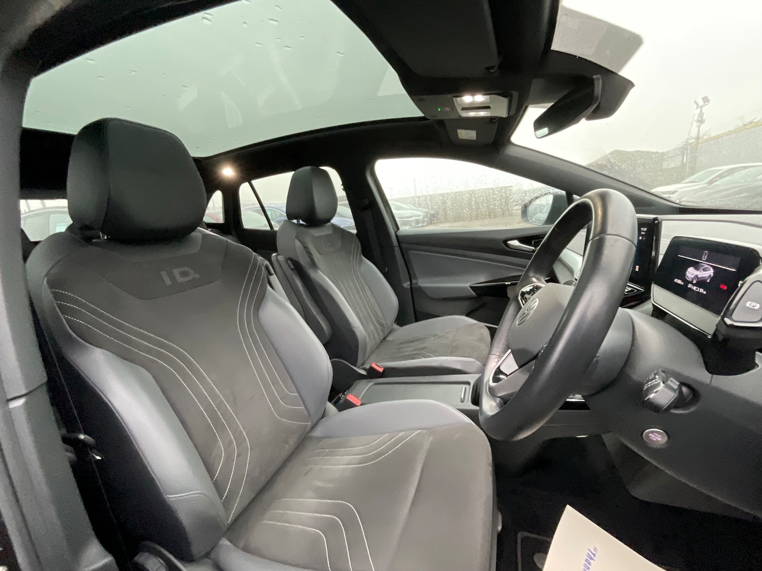 Used Volkswagen ID.4 2023 for sale - 77308814: Photo 8