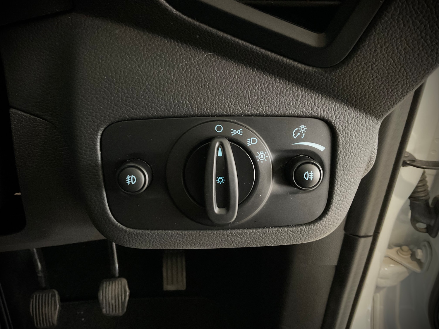 Used Ford Kuga 2018 for sale - 76476171: Photo 27