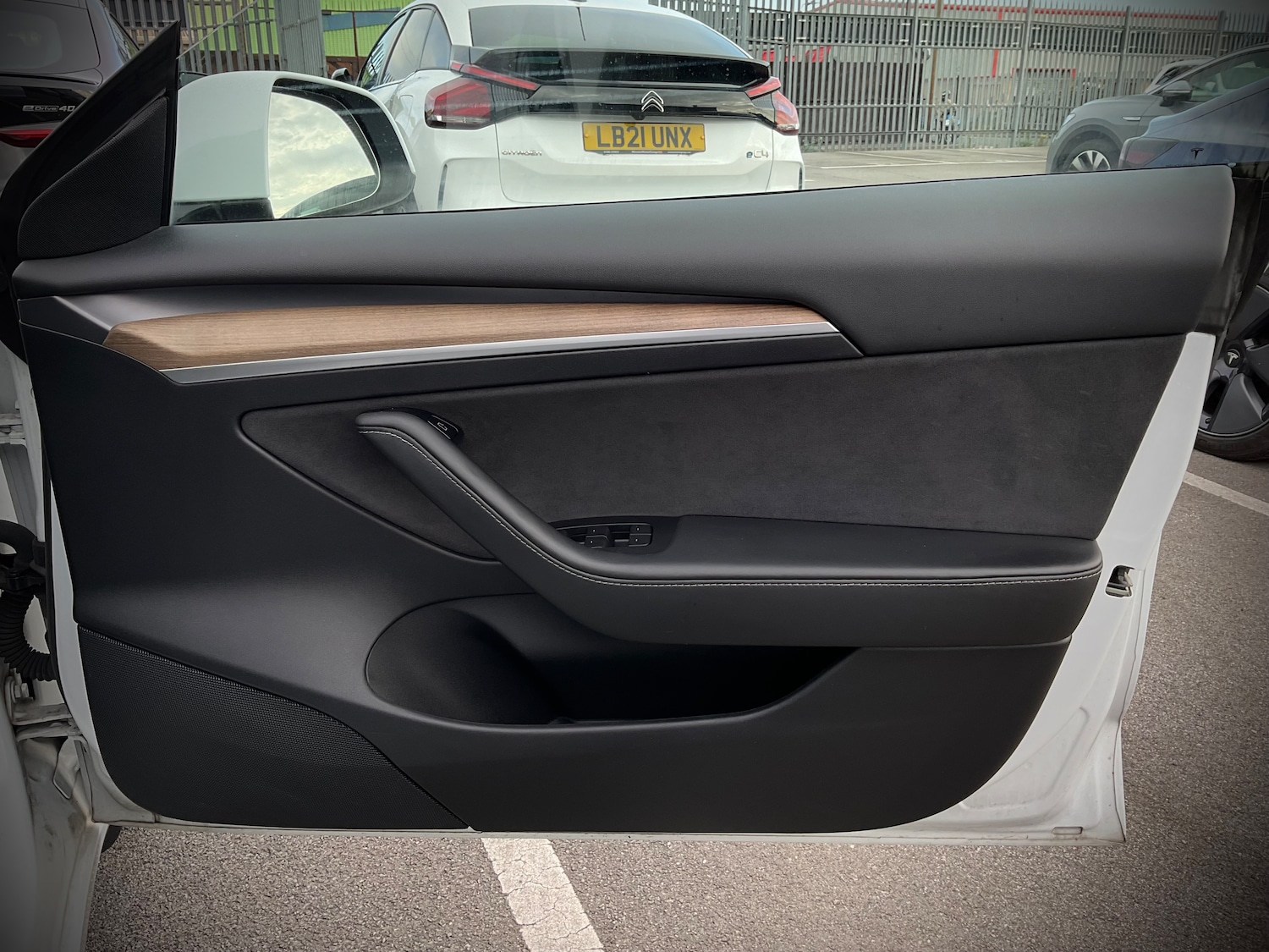 Used Tesla Model 3 2021 for sale - 76599694: Photo 21