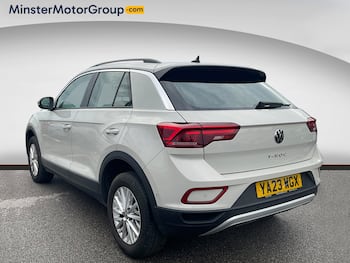 Used Volkswagen T-Roc 2023 for sale - 79710430: Photo