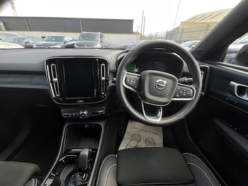 Used Volvo XC40 2022 for sale - 78976038: Photo