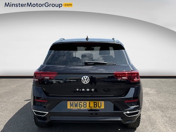Used Volkswagen T-Roc 2018 for sale - 75129800: Photo