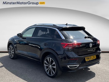 Used Volkswagen T-Roc 2018 for sale - 75129800: Photo