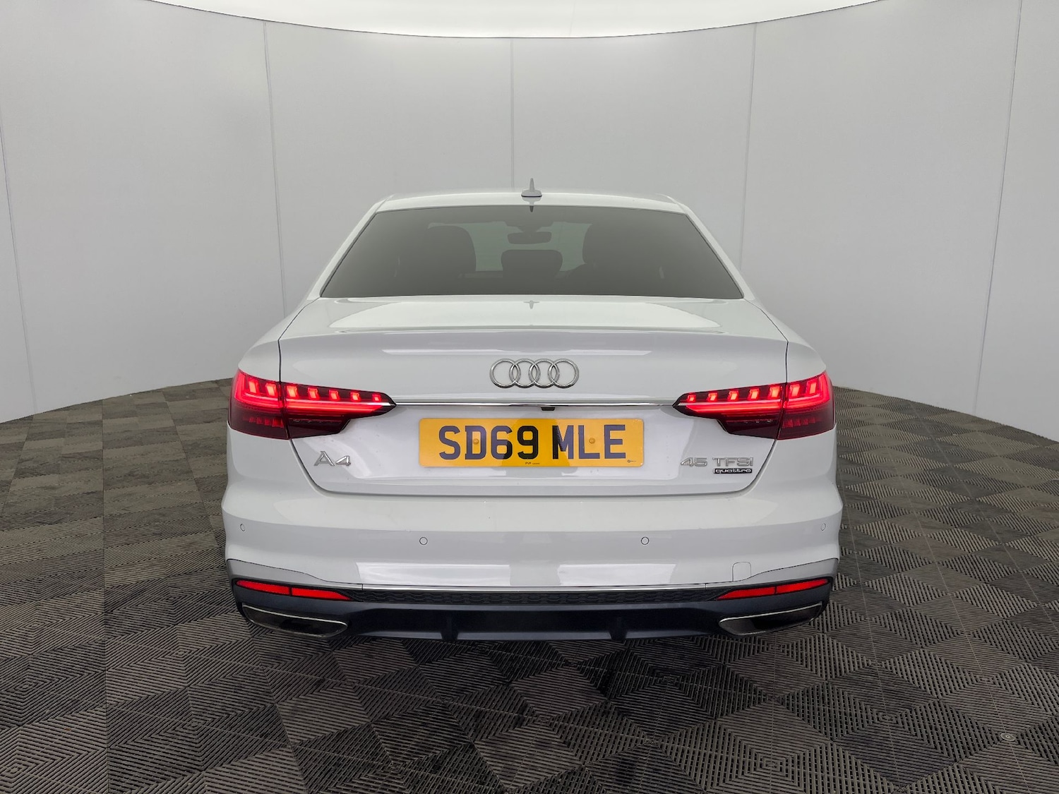 Used Audi A4 2019 for sale - 77194940: Photo 3