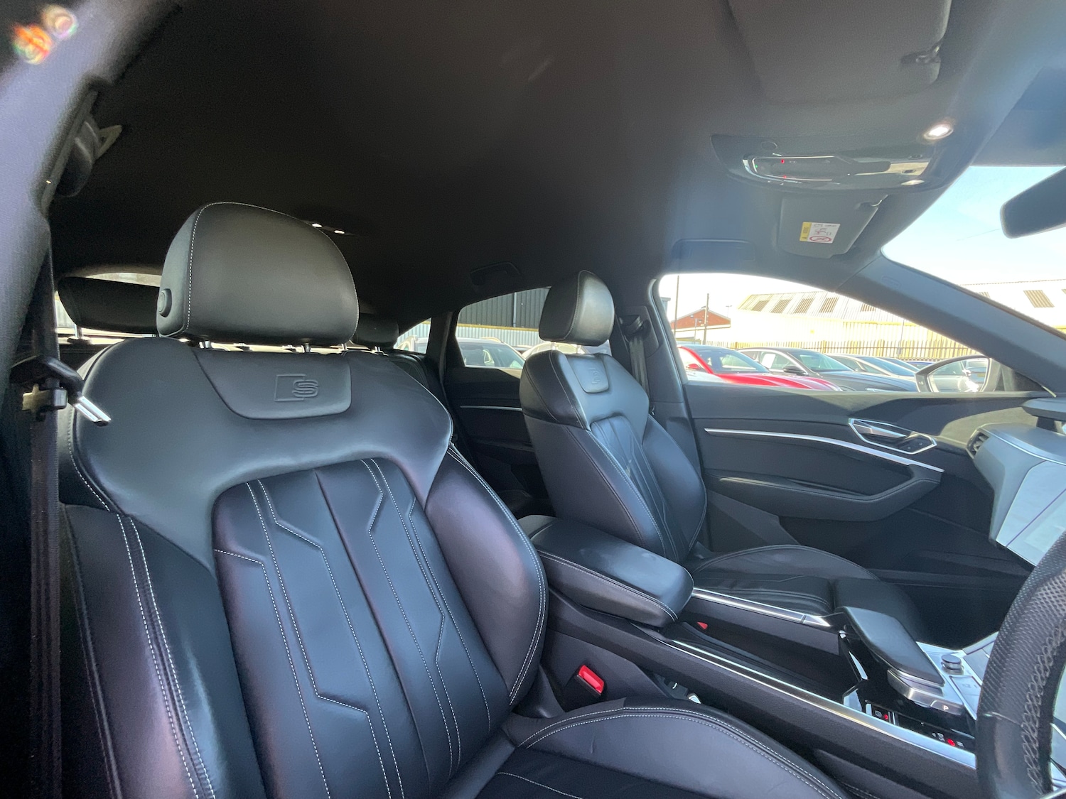 Used Audi e-tron 2023 for sale - 77458931: Photo 8